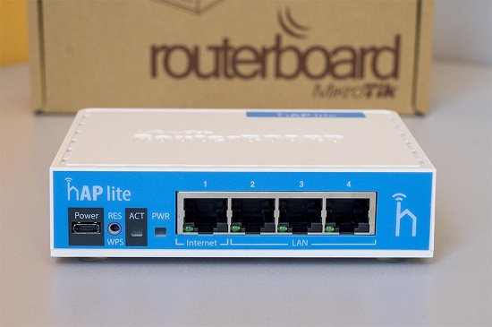 Беспроводной маршрутизатор (роутер) Mikrotik hAP lite classic (RB941-2nD)