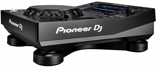 DJ проигрыватель Pioneer XDJ-700