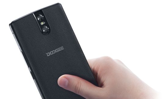 DOOGEE BL7000