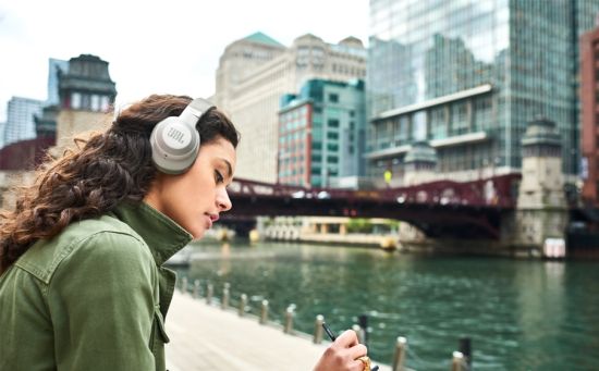 Наушники JBL E65BTNC