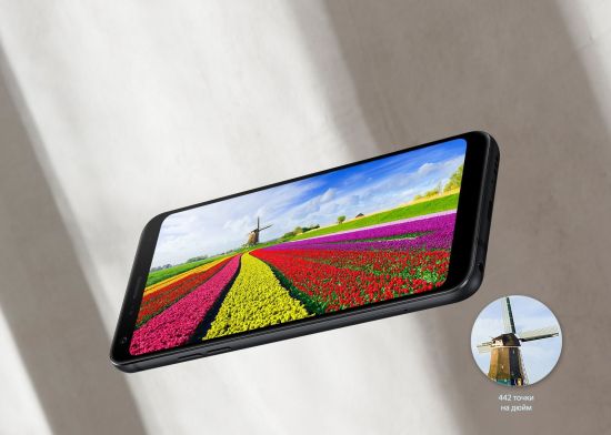 LG Q7
