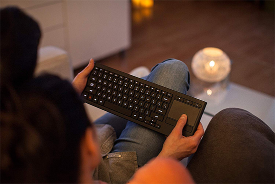 Logitech K830 Illuminated Living-Room