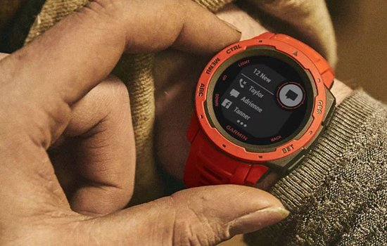 Смарт-часы Garmin Instinct